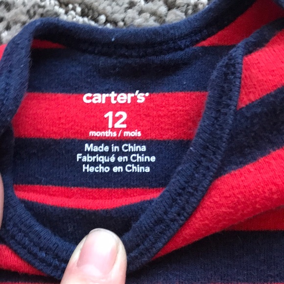 4 pack Carter’s long sleeve onesie. 12months - Picture 6 of 6